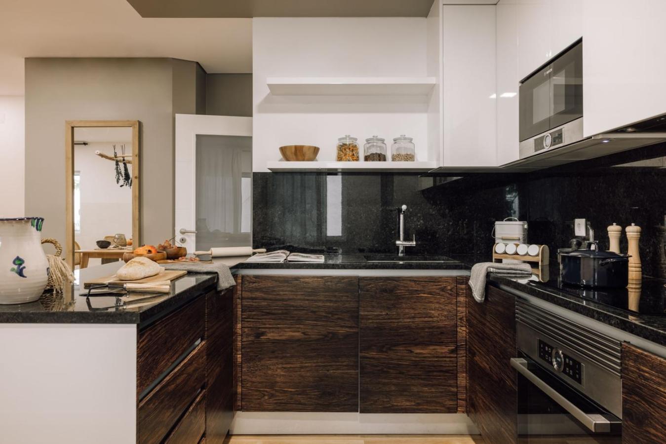 Linares - 2 Bedrooms, Terrace In Campo De Ourique Apartment Lisbon