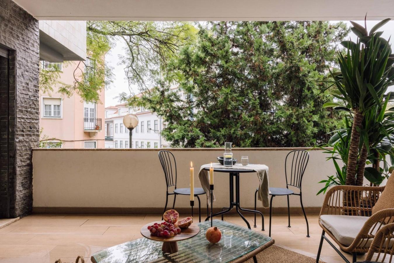 Linares - 2 Bedrooms, Terrace In Campo De Ourique Apartment Lisbon
